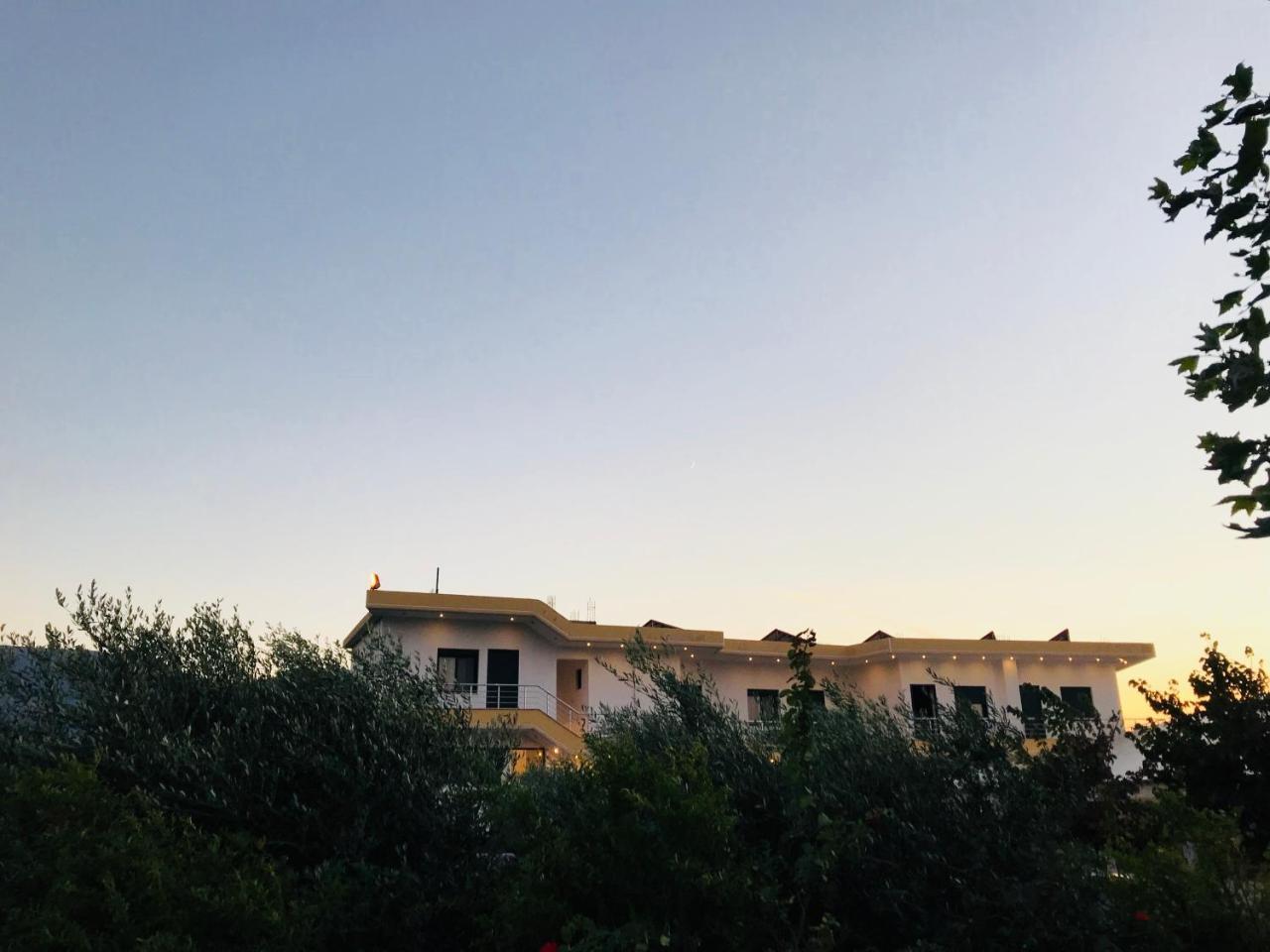 Kompleksi Turistik Edir Orikum Esterno foto